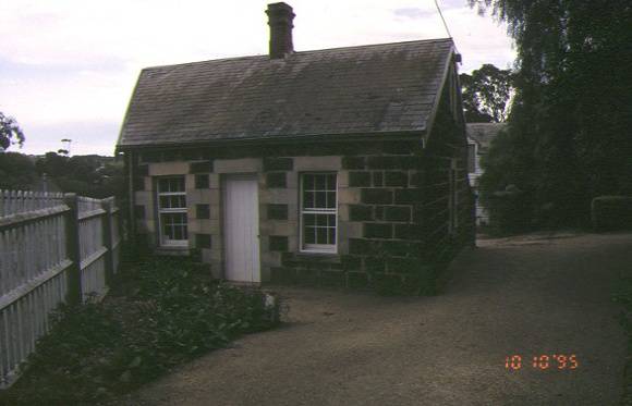 the heights 140 aphrasia street geelong grooms cottage oct1995