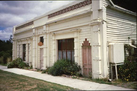 B1580 Library & Mechanics Institute 