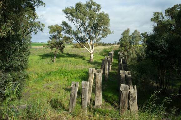 B6910 Wimmera River former 12 span bridge