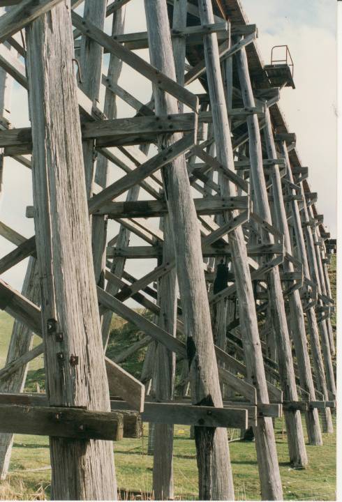 B7086 Nimons Bridge piers
