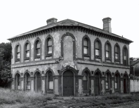 B0179 4 Maribyrnong St Footscray