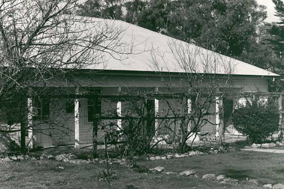 B1805 Rosebrook back of House