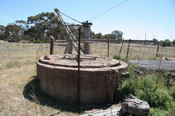 Brick vat Eucalyptus Factory Inglewood Oct 2006