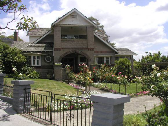 Review of B Graded Buildings in Kew, Camberwell & Hawthorn