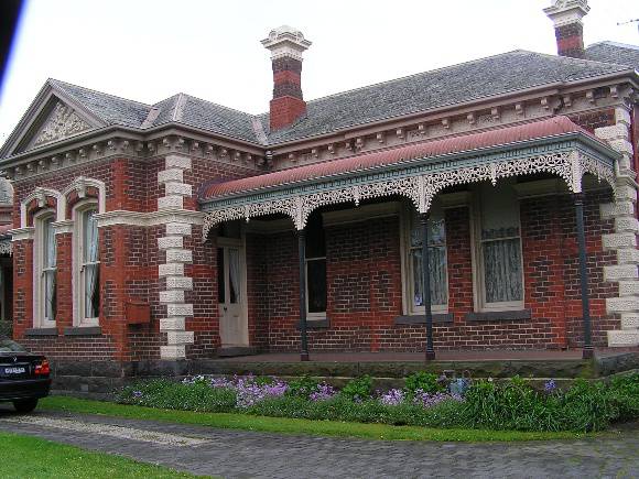 Review of B Graded Buildings in Kew, Camberwell & Hawthorn