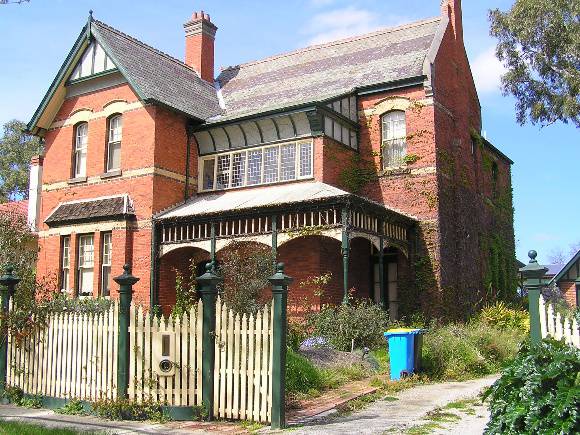 Review of B Graded Buildings in Kew, Camberwell & Hawthorn