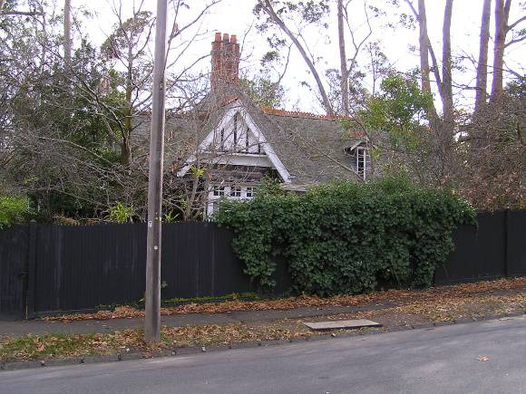 Review of B Graded Buildings in Kew, Camberwell & Hawthorn