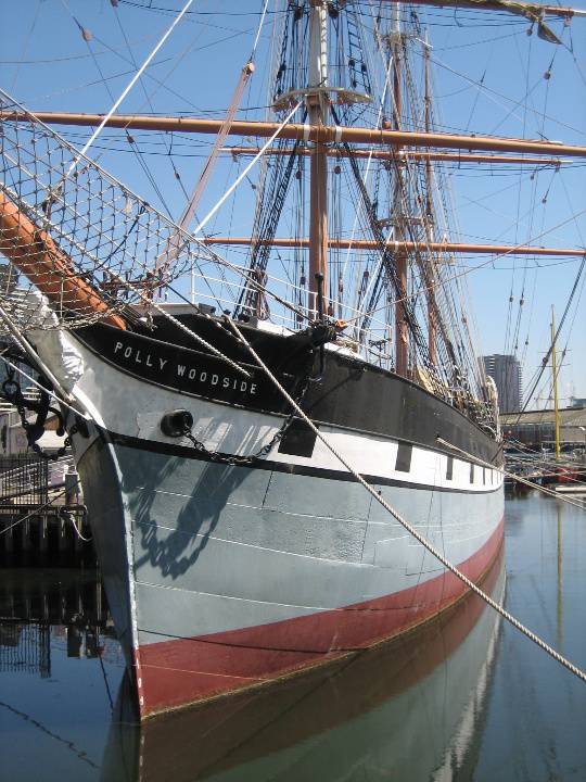 14368 Polly Woodside Bow 4 Oct 2006 mz 