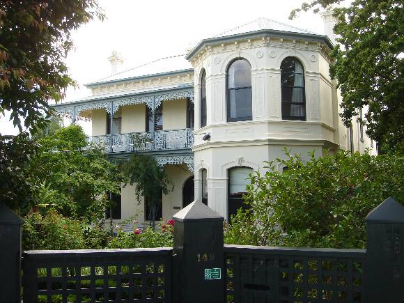 Review of B Graded Buildings in Kew, Camberwell & Hawthorn