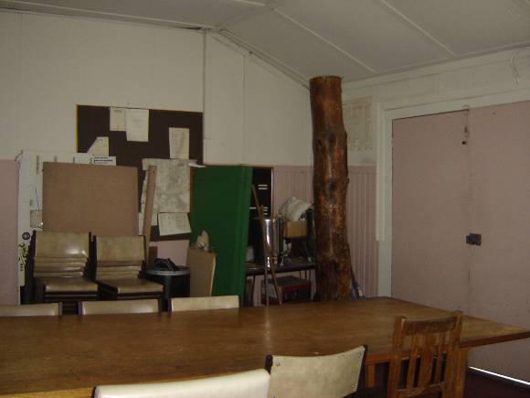 H1343 Interior of kitchen extension.  Dec 2006.