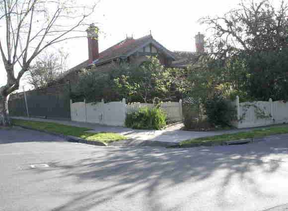 Alphington Park Crescent 38.jpg