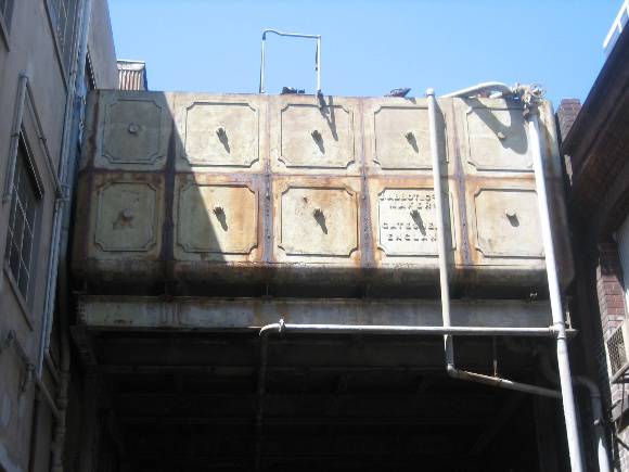 H2117 Overhead Water Tank Spencer St Power Station Front View Detail 6 Dec 2006 mz 