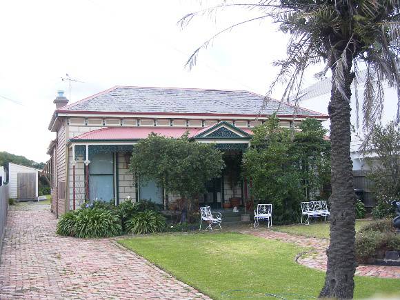 House at 11 Esplanade WILLIAMSTOWN, Hobsons Bay Heritage Study 2006