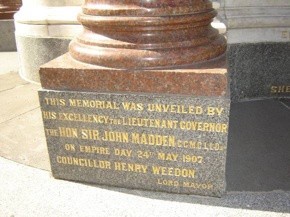 1535 queen vic memorial foundation stone nov06 jb