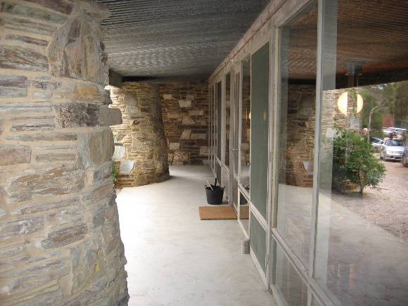 H2118 Baker House Bacchus Marsh verandah detail rc May 2006