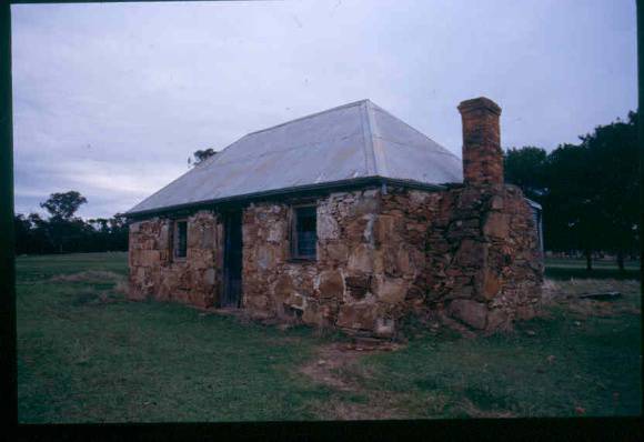 H0305 Tottington Homestead stone cottage