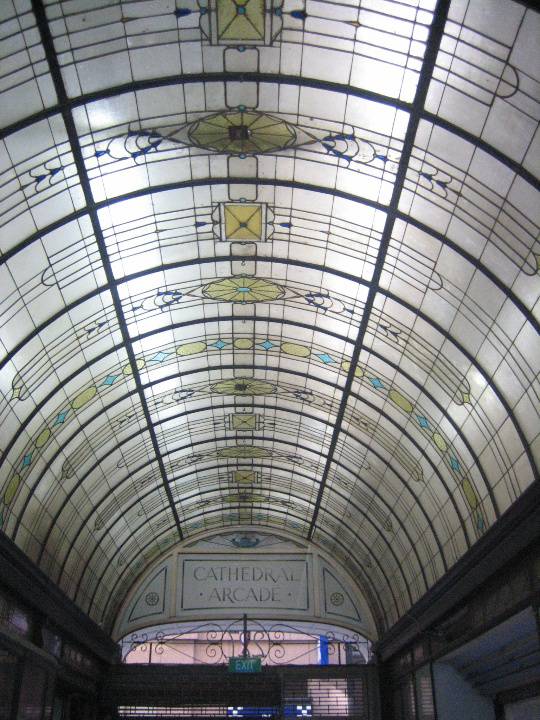 Nicholas Building_Melbourne_Cathedral Arcade 02_5 Feb 2007_mz