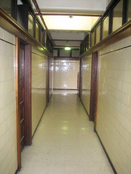 Nicholas Building_Melbourne_Hallway_13 Feb 2007_mz