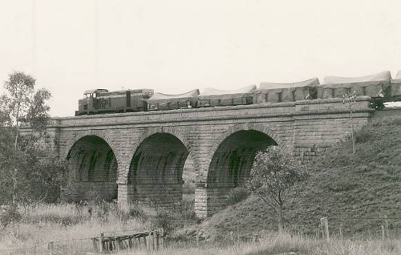 B2659 Railway Viaduct  Harcourt