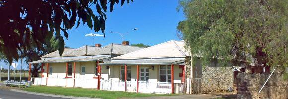 B5045 Former Lake Bank Hotel