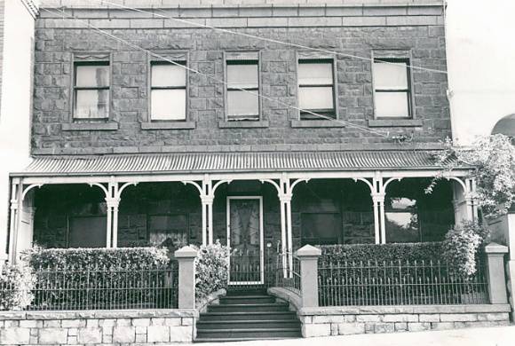 B0189 Town House 115 Grey St East Melbourne