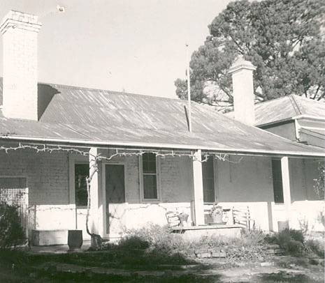 B1895 Quarry Hills Original 4 Room Building 1854