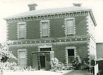 B1994 St Luke's Vicarage