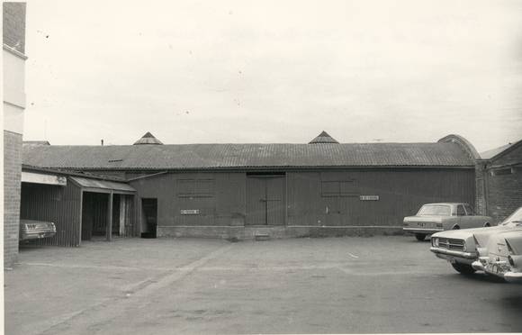 B2840 Prefabricated Store