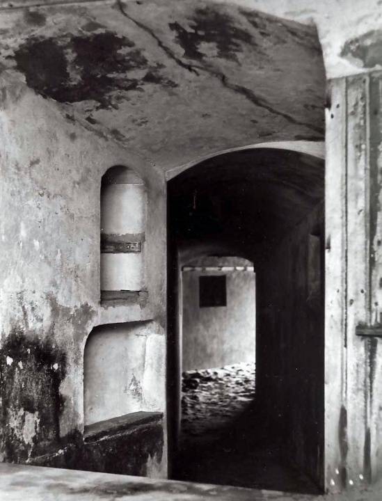 B2165 Corridor Linking Gunposts with Observation Points