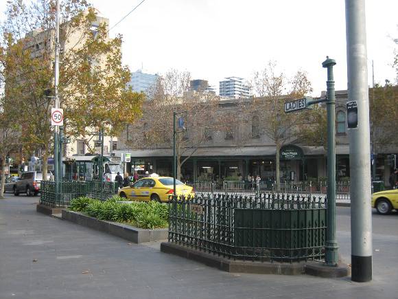 H2111 Underground Toilets Elizabeth & Victoria Sts 08 06 06 mz 004