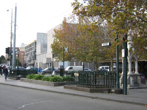 H2111 Underground Toilets Elizabeth & Victoria Sts 08 06 06 mz 014