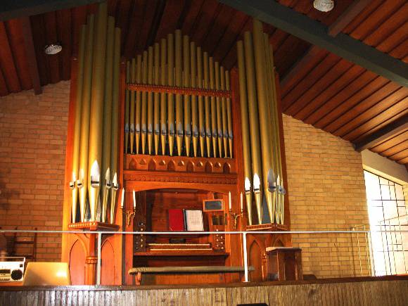 B4863 Speechly & Ingram Organ