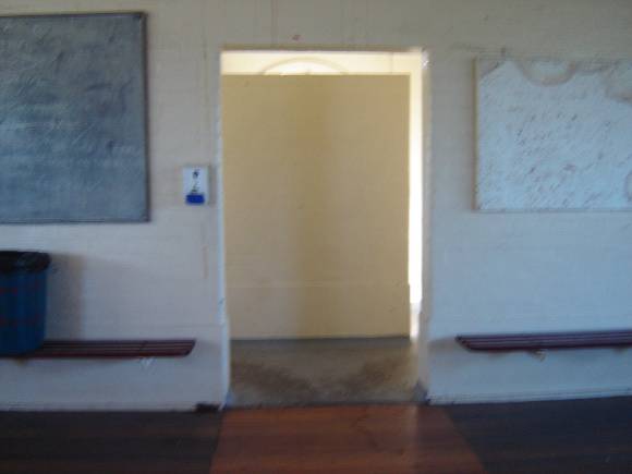 poplar oval pavilion interior exit jun07 jmb