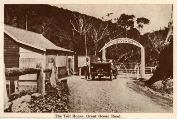 14228_Great_Ocean_Road_Toll House_Shelley_Beach.jpg