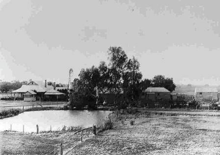 B5113 curbarleigh Homestead