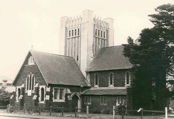 B3402 St Andrew's Church NW View