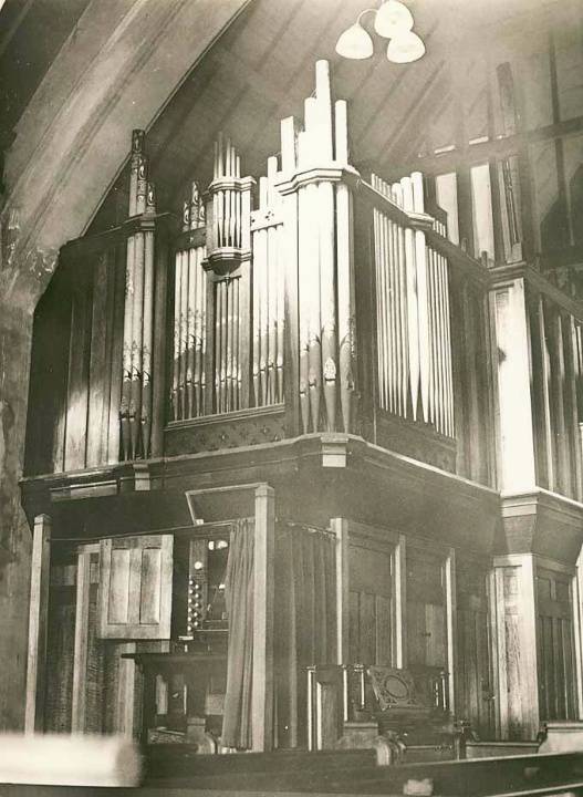 B3402 Fincham Organ