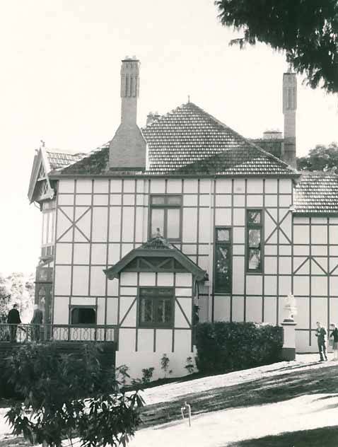 B3454 Derriweit East Side