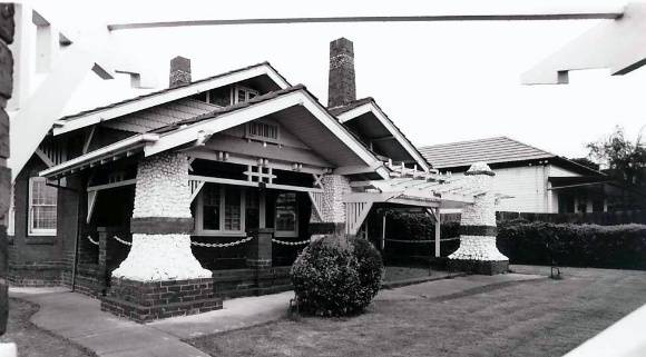 B5857 The Pebbles Bungalow