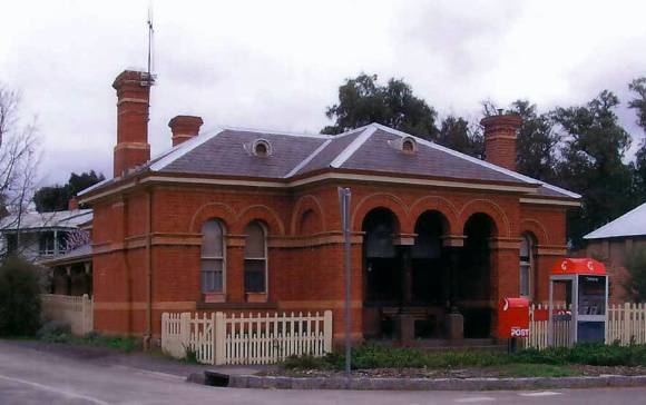 B2625 Post Office 