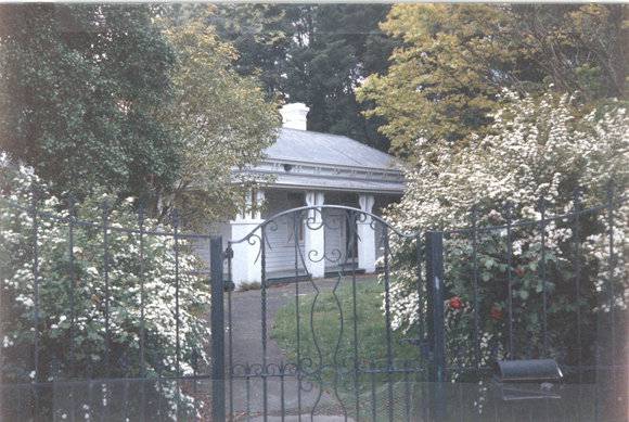 22602 House - 17 Parker Street, Templestowe