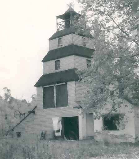 B1039 Chateau Tahbilk Vineyard Buildings