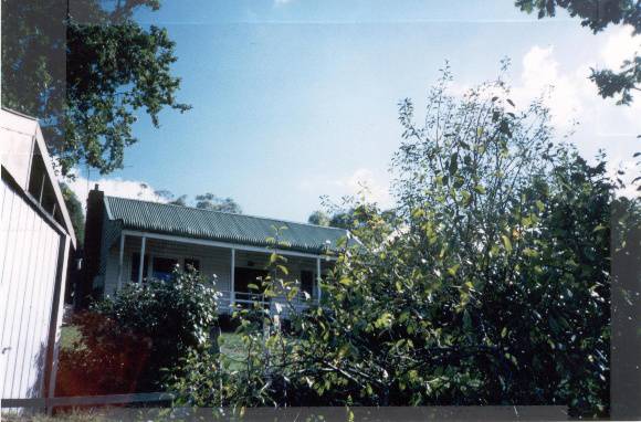 22657 Cottage - 2 Russell Road, Warrandyte (A)