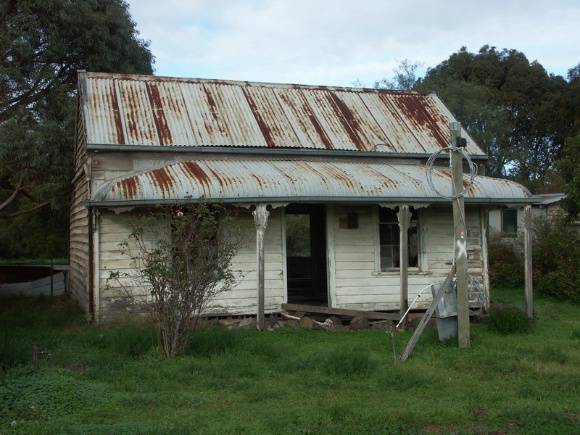 Cluster of Three Houses