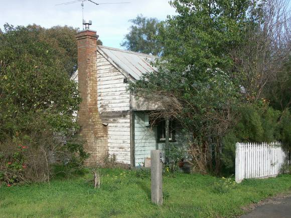 Cluster of Three Houses