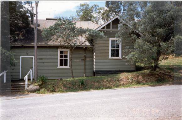 22697 Mechanics Institute - 180-186 Yarra Street, Warrandyte (B)