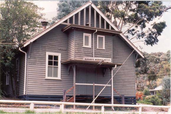 22697 Mechanics Institute - 180-186 Yarra Street, Warrandyte (C)