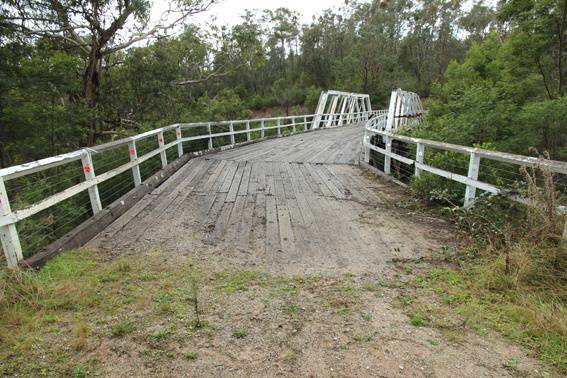 Murrindal curved approach 2.jpg