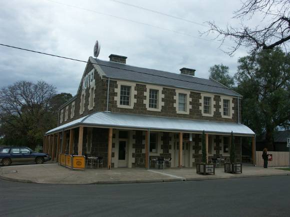  Inverleigh Hotel 2012.