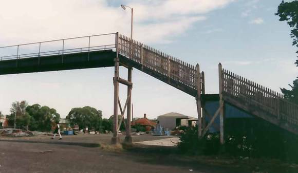 B7125 Nth Fitzroy Railway Footbridge